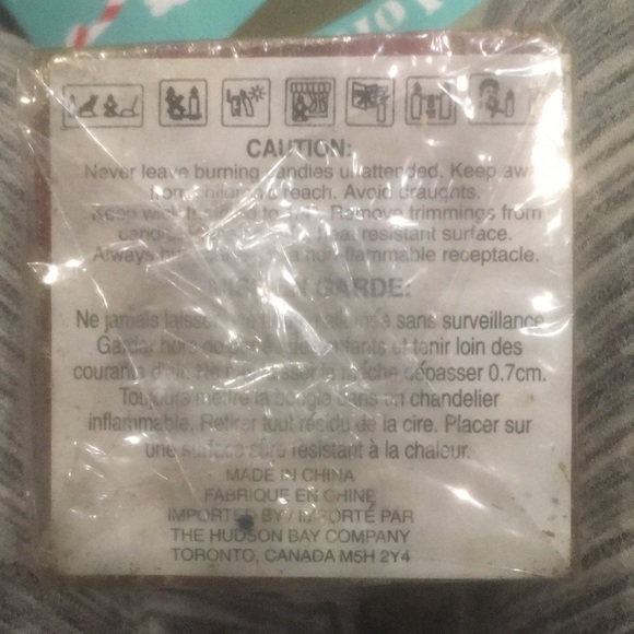 Red Candle with Gold Sparkly Stripes - 3x3x3 Square - Picture 6 of 6